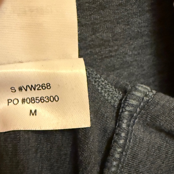 Vuori Women's Halo Performance Hoodie 2.0 - Picture 11 of 12